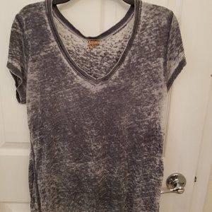 Vneck well worn shirt, size XL